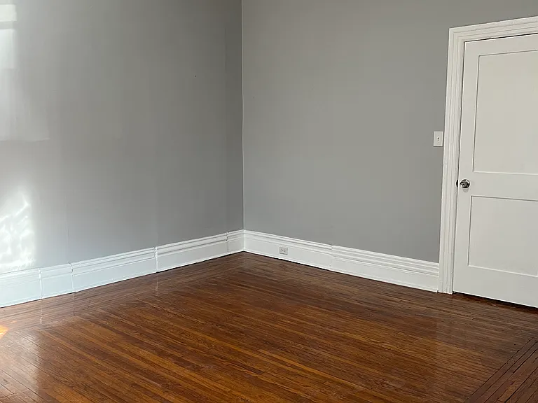 219 Stratford Ave #1 — Photo 8