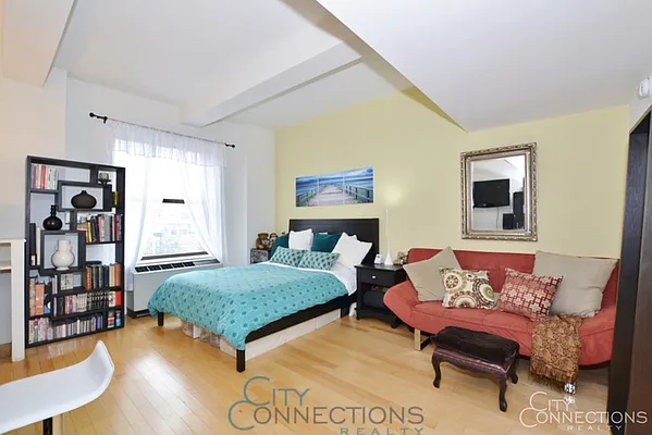 Rented by City Connections Realty | media 11