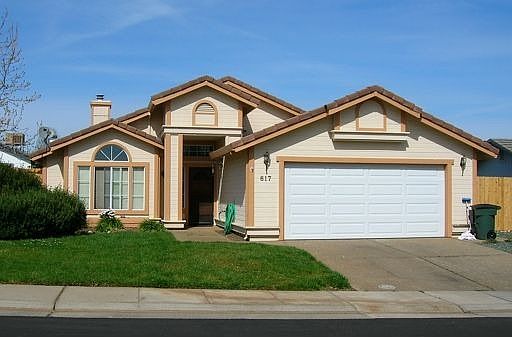 1st image of 617 Glenbrook Dr