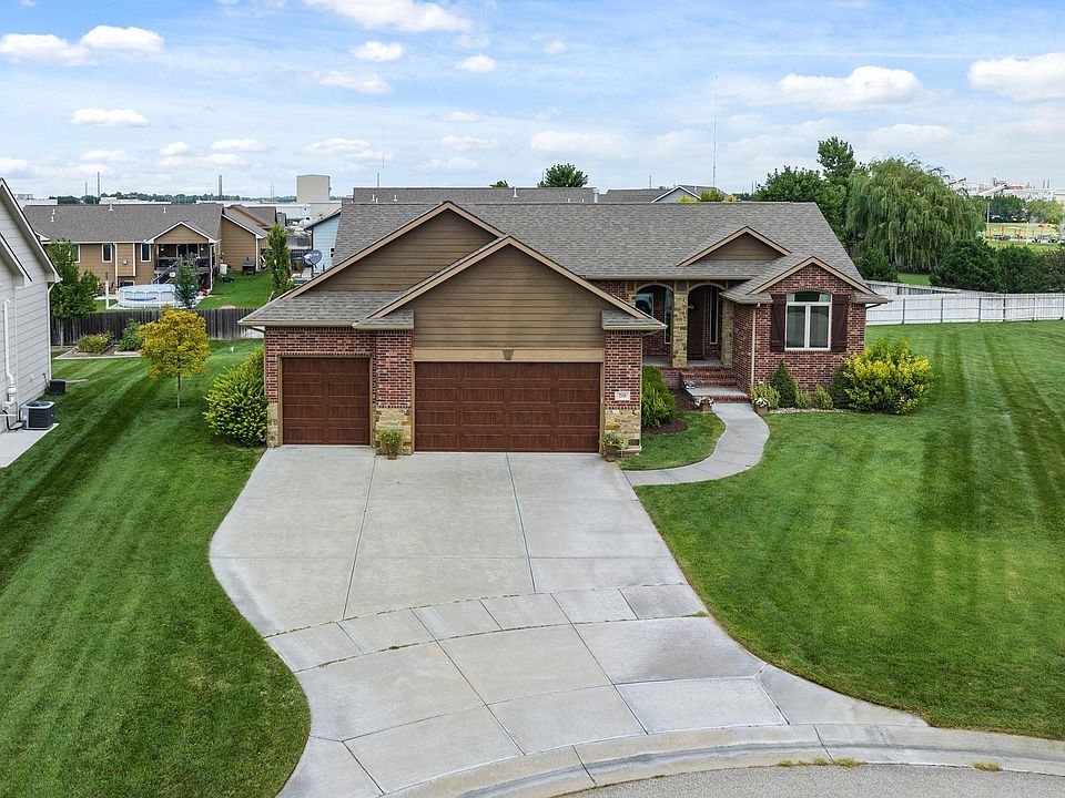 210 S Crocker Ct, Colwich, KS 67030 Zillow