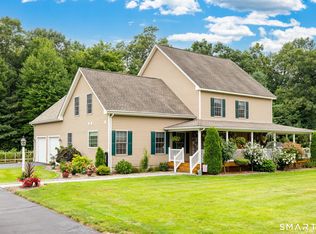 11 Jubrey Dr, Windsor, CT 06095