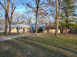 192 Wade Ln APT B, Pea Ridge, AR 72751