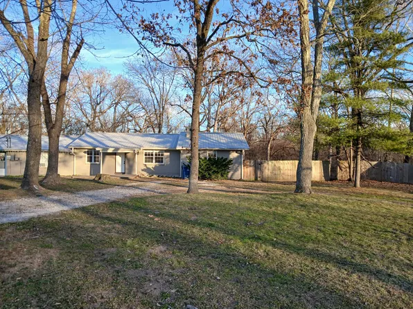 192 Wade Ln APT B, Pea Ridge, AR 72751