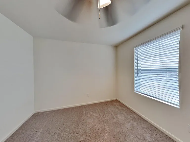 13515 Kinsman Rd — Photo 12