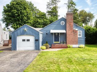 22 Westgate St, West Hartford, CT 06110