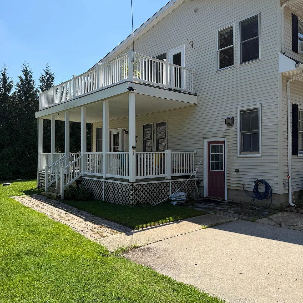 2 bed, 980 sqft, $1,800 — Photo 2