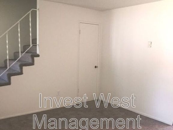 4th image of 14505 NE Juniper Ave