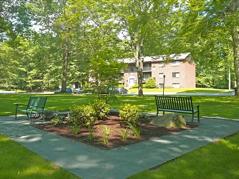 Crescent Village — Photo 22