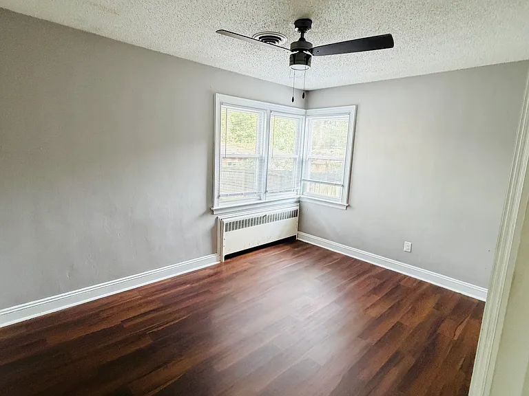 211 Causey Ave — Photo 6