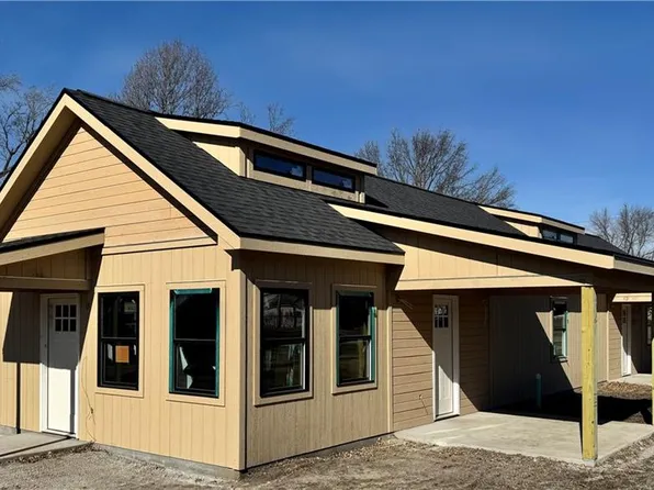 404 W Cornhill St, Cameron, MO 64429