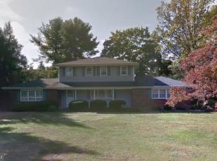 1 Milyko Dr, Washington Crossing, PA 18977