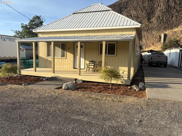 585 Hager St, Heppner, OR 97836