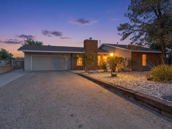 1635 Fornax Rd SE, Rio Rancho, NM 87124