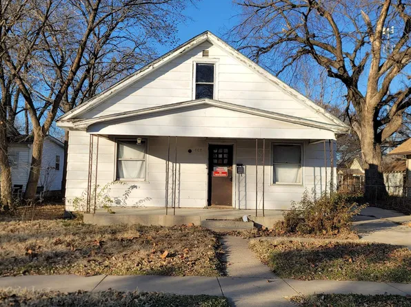 408 W 3rd St, Newton, KS 67114