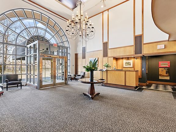 3rd image of 170 Tremont St APT 1604