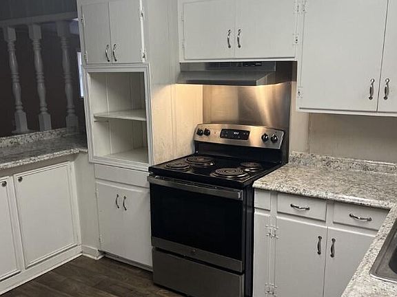 2nd image of 1056 Woodville Dr
