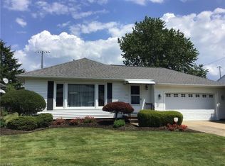 1589 Chelmsford Rd, Mayfield Heights, OH 44124