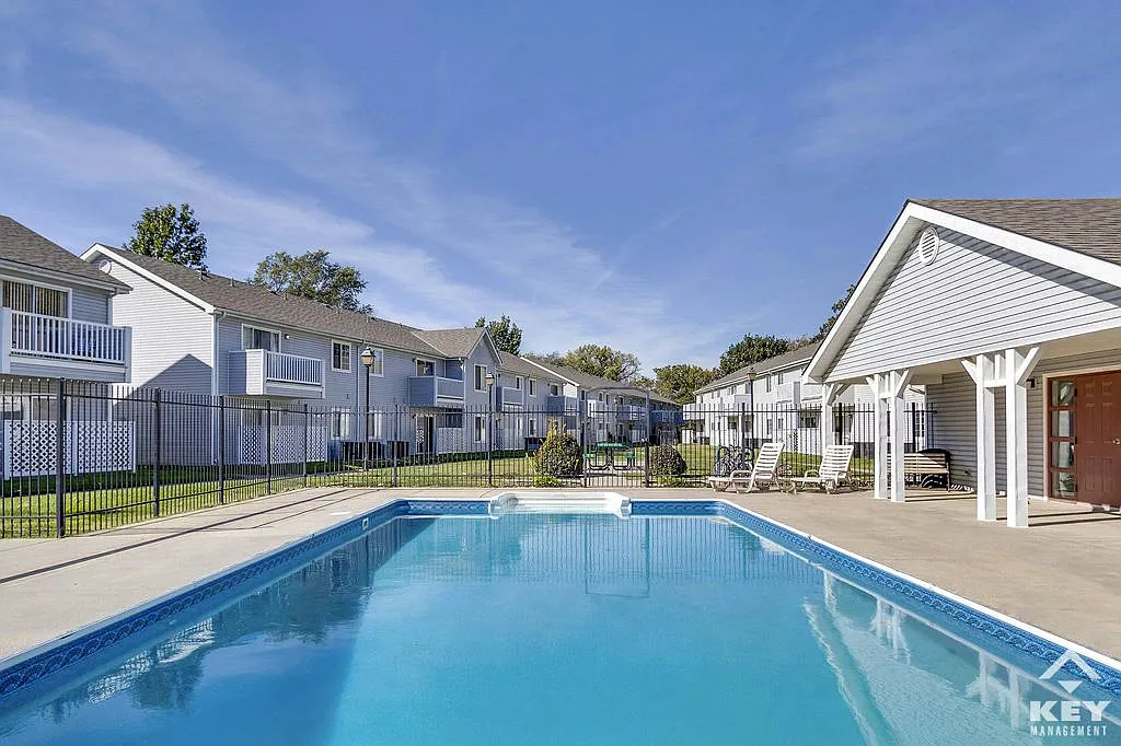 Walnut River Residences — Photo 4