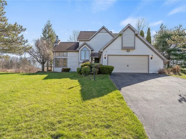 3640 Whispering Woods Ter, Baldwinsville, NY 13027