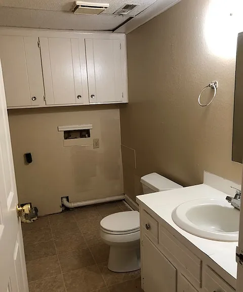 111 Hecht Pl #E — Photo 2