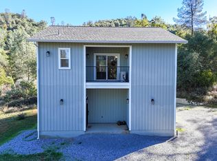 19404 Peppernut Dr, Redding, CA 96003