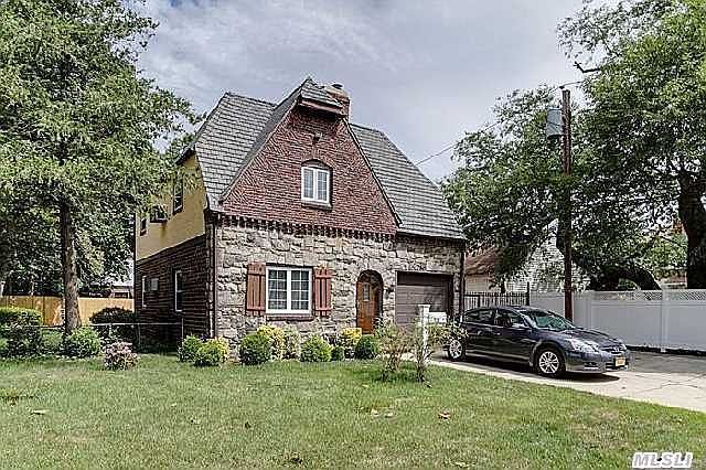 1st image of 15 Witley Ct