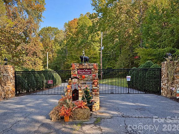 3rd image of 346 Front Ridge Cir #65