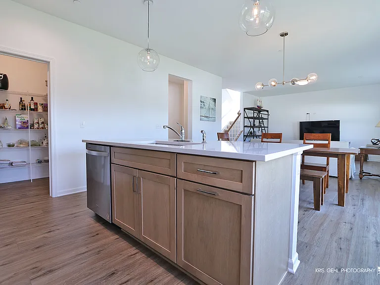 2490 Olivia Ct — Photo 10