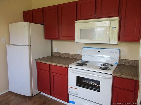 5th image of 314 E Monroe Ave