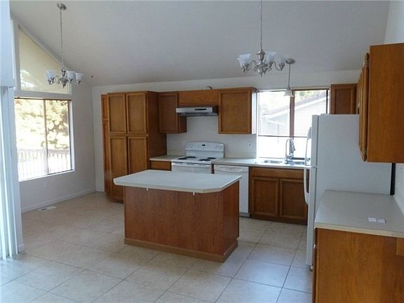 2nd image of 4623 142nd Pl SE