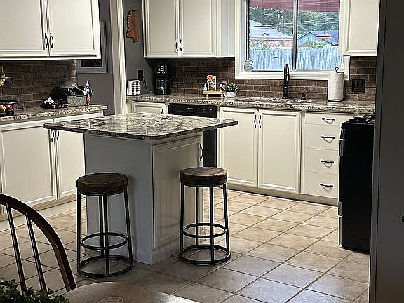 5th image of 1734 W Sudan Cir