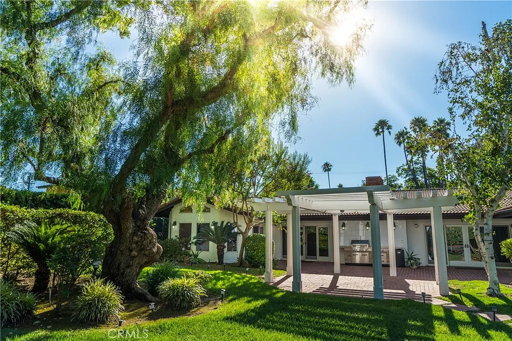 5 bed, 4.5 bath, 4800 sqft, $12,500 — Photo 4