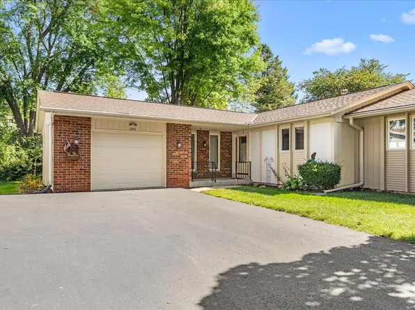 707 Tamarack DRIVE EAST East, West Bend, WI 53095