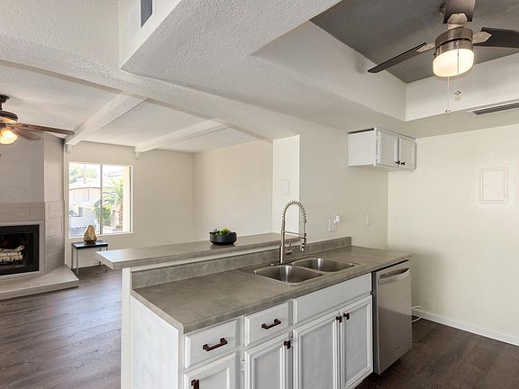 4th image of 732 E Eugie Ave
