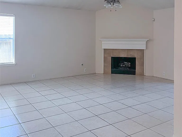 659 Cypresswood Trce — Photo 4