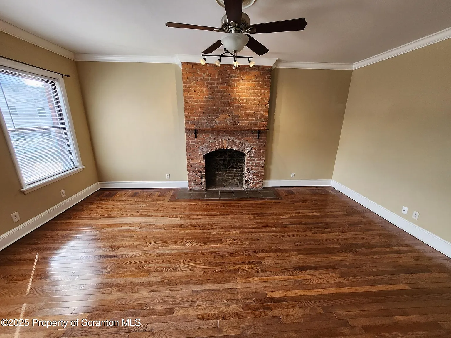 2 bed, 2.0 bath, 1254 sqft, $1,625 — Photo 4