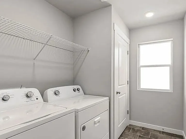 6040 Addison Rd — Photo 20