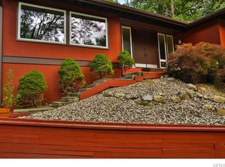 11 Tamarack Ln, Pomona, NY 10970