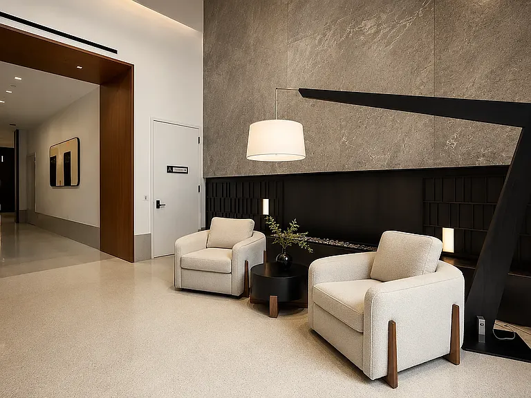100 Vandam St #10A — Photo 6