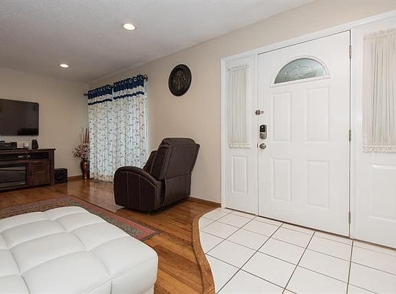 5th image of 1733 Goldenhorn Ct