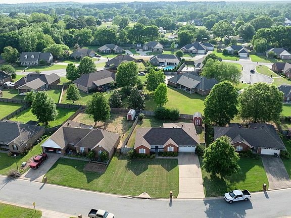 2nd image of 305 Crain Dr