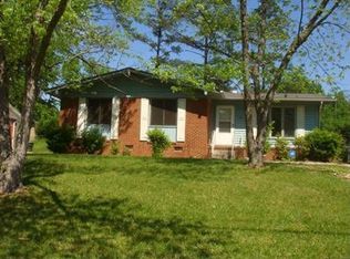 1811 Allenbrooke Dr, Greensboro, NC 27407