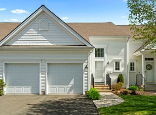 15 Meadowview Ct #15, Canton, CT 06019