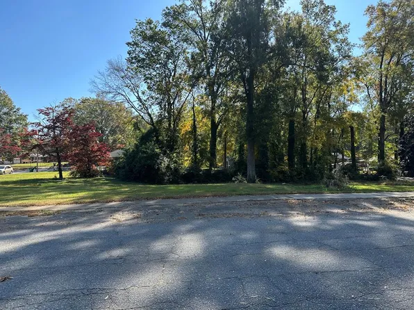 300 E Fairview Ave, Gaffney, SC 29340