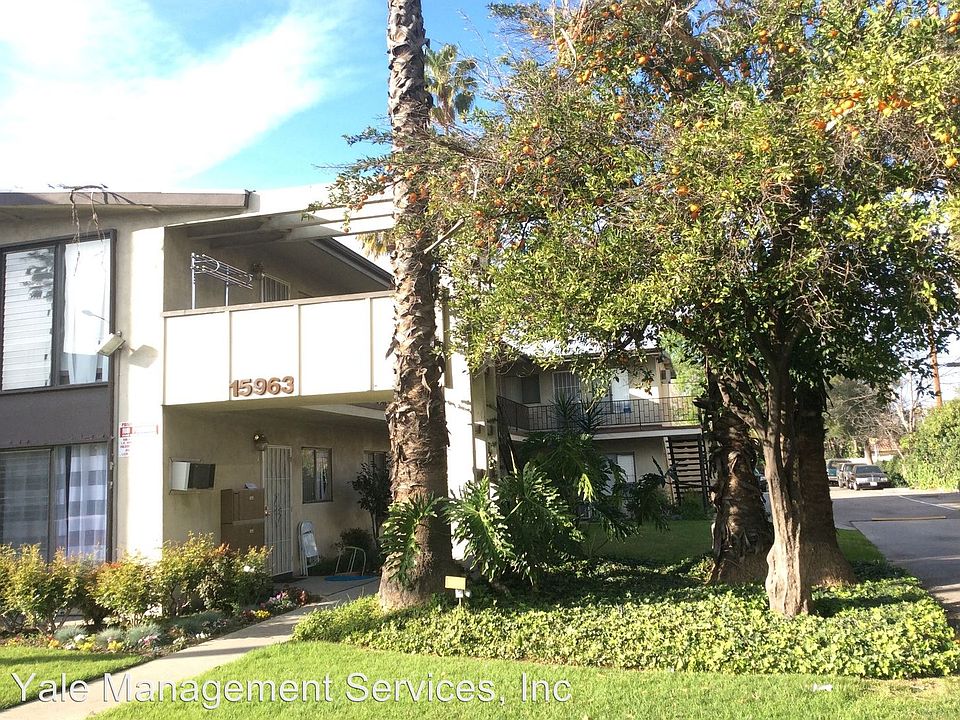 2nd image of 15963 Sherman Way APT 10