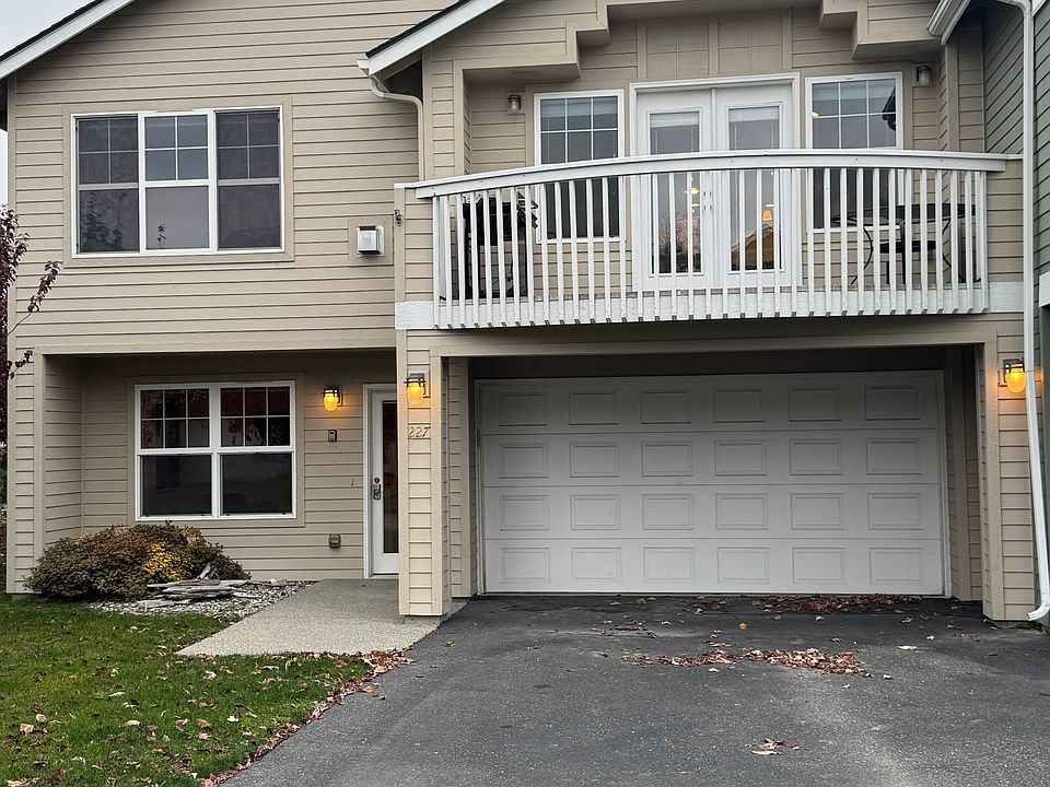 1st image of 227 Parkway Dr