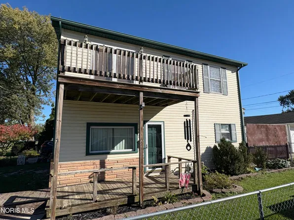 2301 Maryland Pl, Northwood, OH 43619