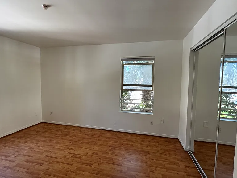 1318 16th St #101 — Photo 7