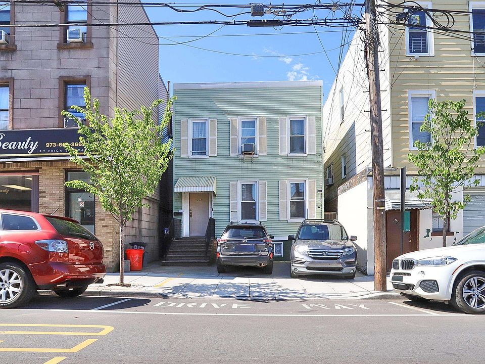 1st image of 813 12th St