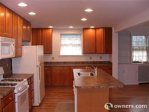 Large modern kitchen with lots of counter space for entertaining